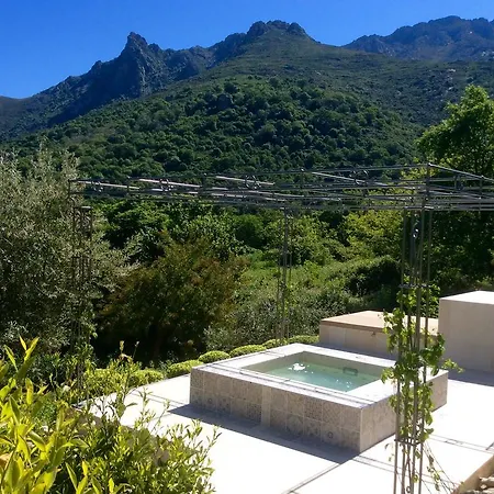 卡斯安娜利迪娅 - 魅力酒店